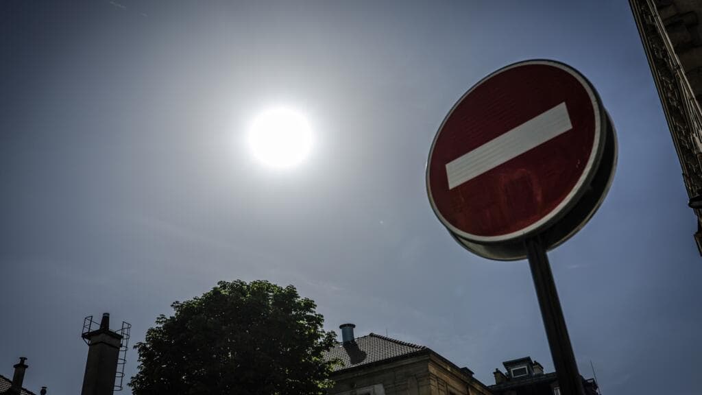 Europe Experiences Rapid Warming Amid Record Early Season Heatwave