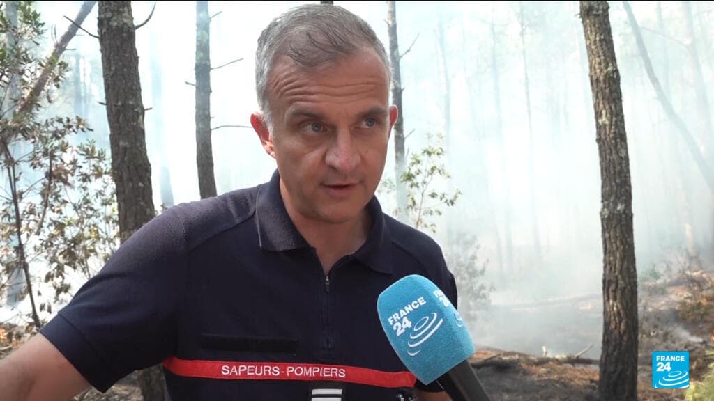 FRANCE 24 Reports from the Ground as Firefighters Tackle Wildfires in Southwest France