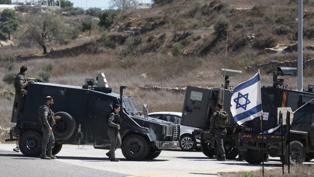 Israeli Settler and Palestinian Driver Killed in West Bank Incidents