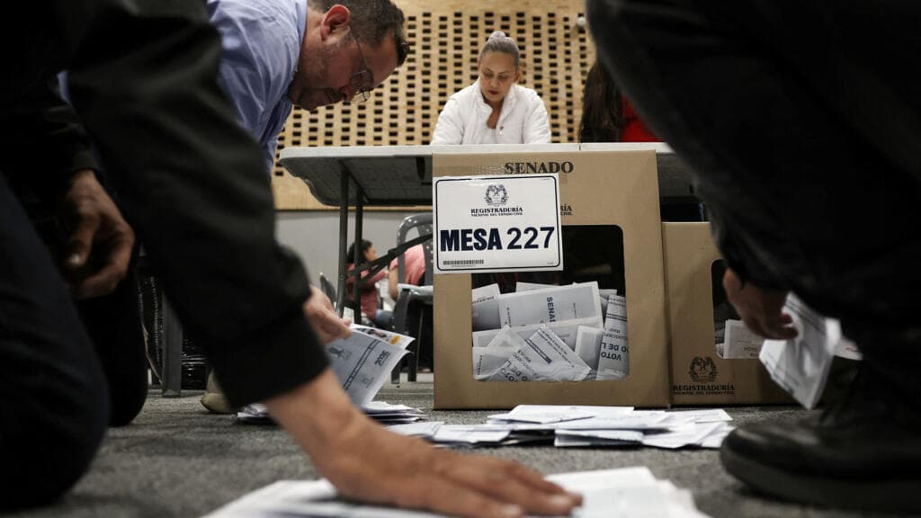 Colombia elects a divided congress ahead of May presidential polls