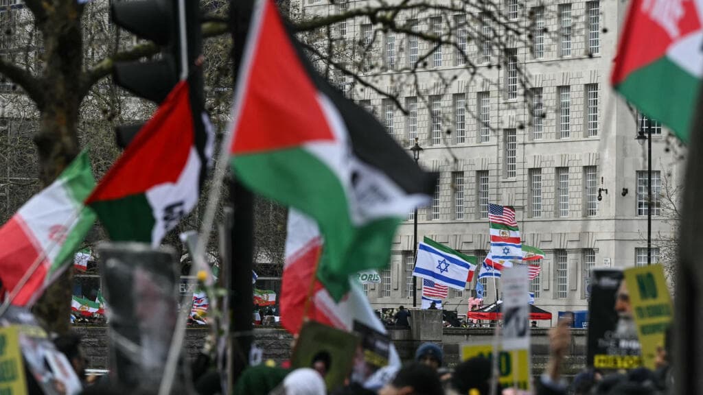 London Police Prepare for Convergence of Far-Right Rally and Palestinian Solidarity March