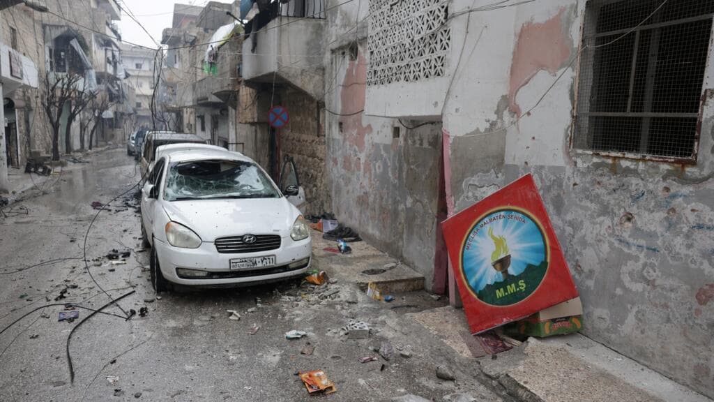 New clashes between Syrian army and Kurdish forces erupt east of Aleppo