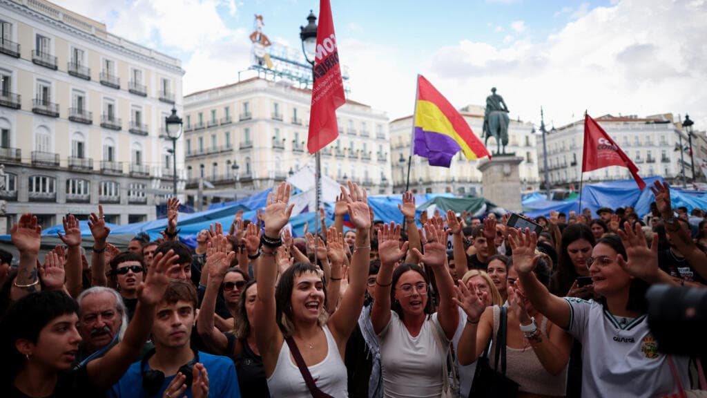 Protests Erupt in Spain as Lawmakers Reject Housing Relief Measures