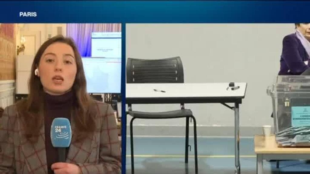 'Close race': Paris to elect its mayor among three candidates