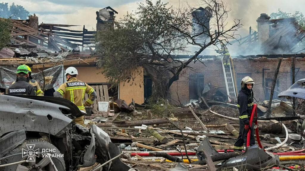 Zelensky warns of potential significant Russian missile strike overnight