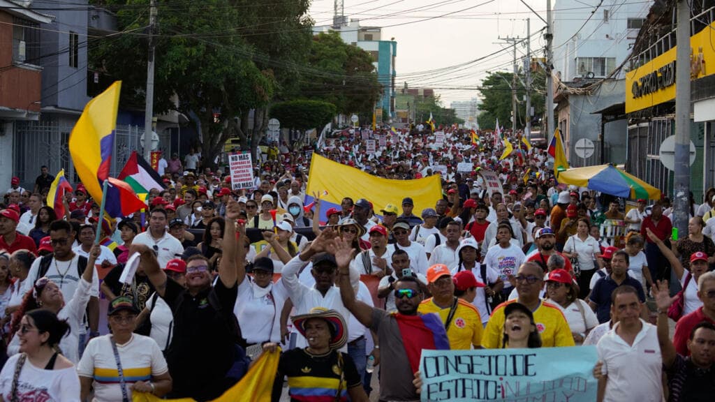 Mass Protests Erupt Across Colombia Against President Abelardo de la Espriella