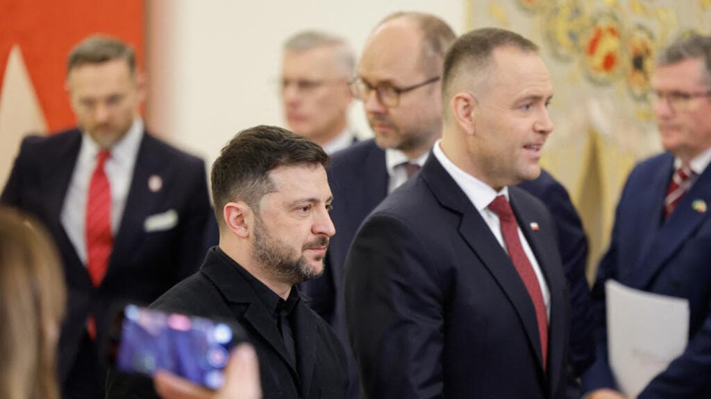 Poland Revokes Highest Honor from Zelensky Amid WWII Controversy