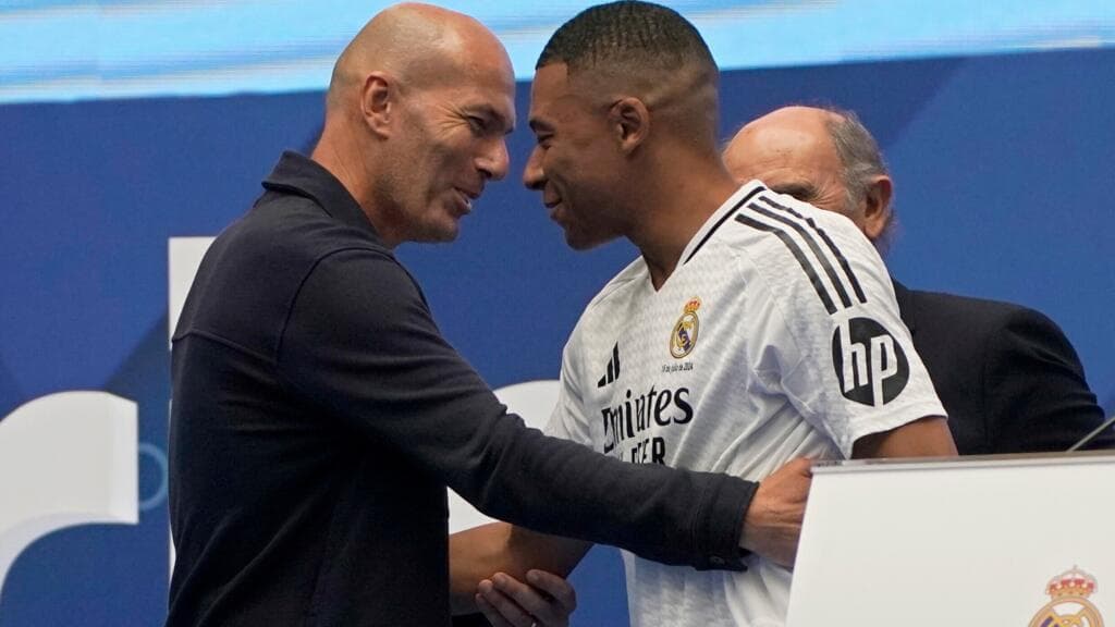 Zinedine Zidane to be formally introduced as head coach of the French national team