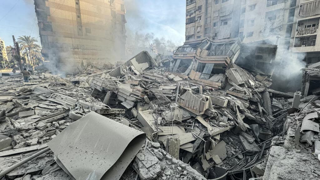 Israeli airstrikes pound Lebanon, displacing hundreds of thousands