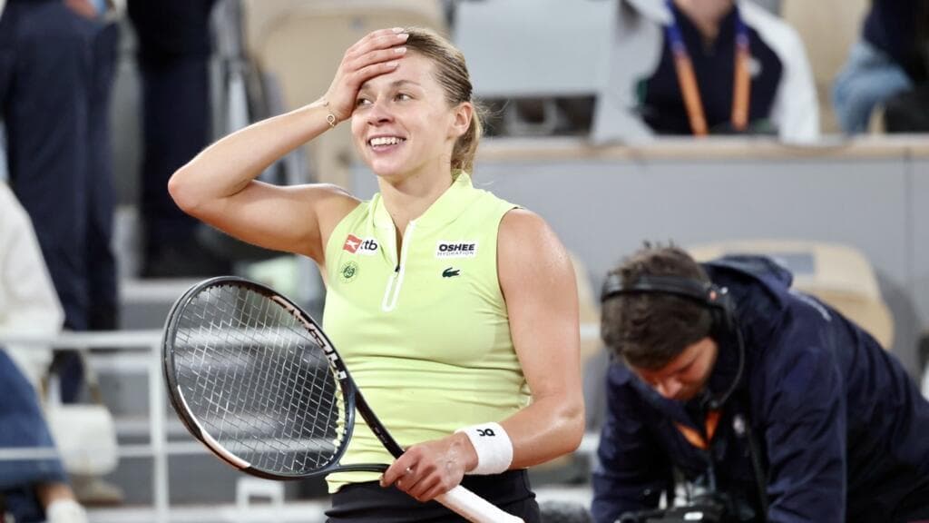 Maja Chwalinska Becomes First Qualifier to Reach French Open Final