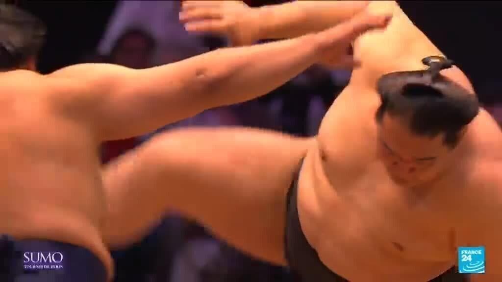 Rare Sumo Tournament Begins in Paris After 30-Year Absence