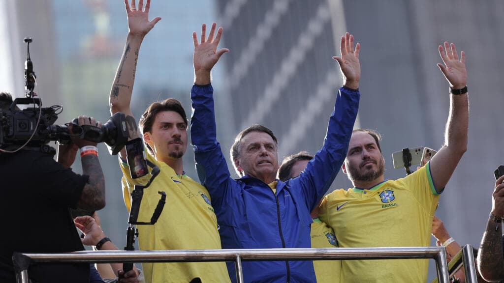 Bolsonaro's Sons Carlos and Renan Seek Power in Southern Brazil Elections