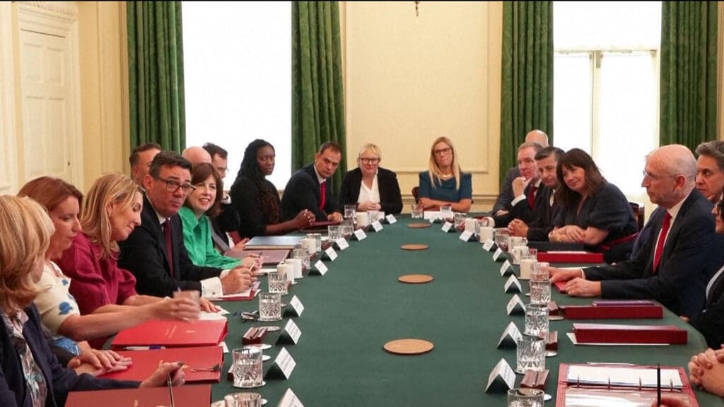 UK Prime Minister Andy Burnham Assembles New Cabinet and Announces Tax Cuts