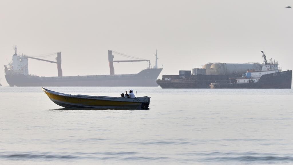 Iran Declares Closure of Strait of Hormuz Following US Attacks