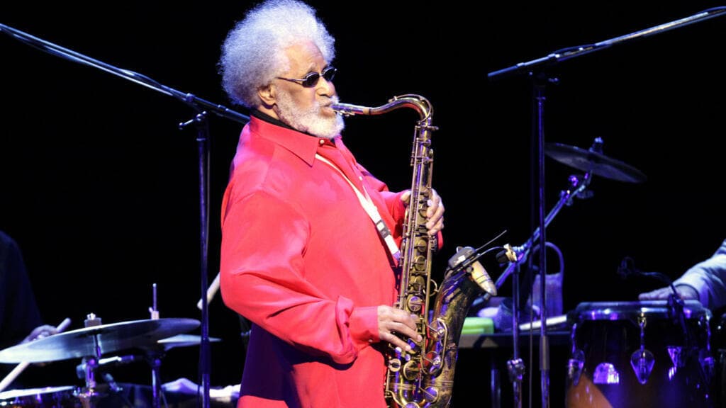 Jazz Legend Sonny Rollins, Known as the 'Saxophone Colossus,' Dies at 95