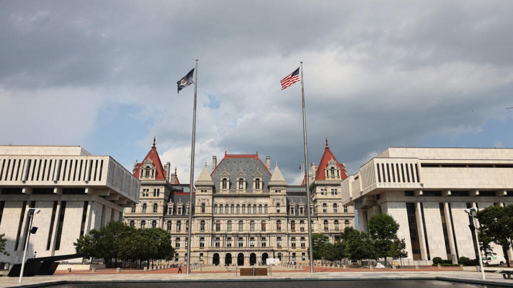 Woman Faces Charges for Alleged IS-Inspired Bomb Plot Against New York Capitol