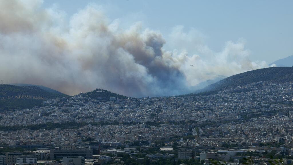 Partial Evacuation Ordered in Athens Suburb Amid Ongoing Wildfire