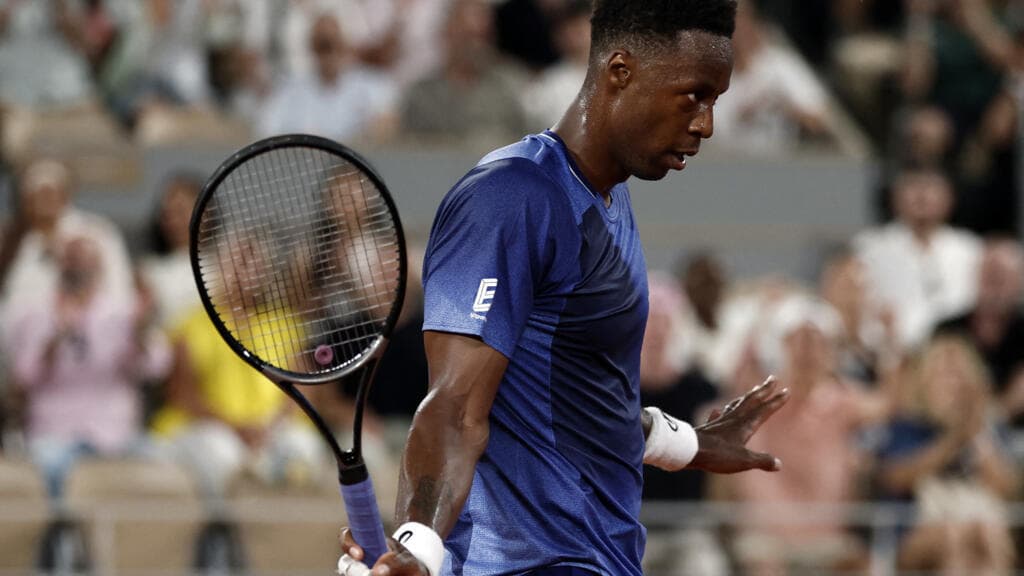 Gaël Monfils Exits French Open in First Round of Final Appearance