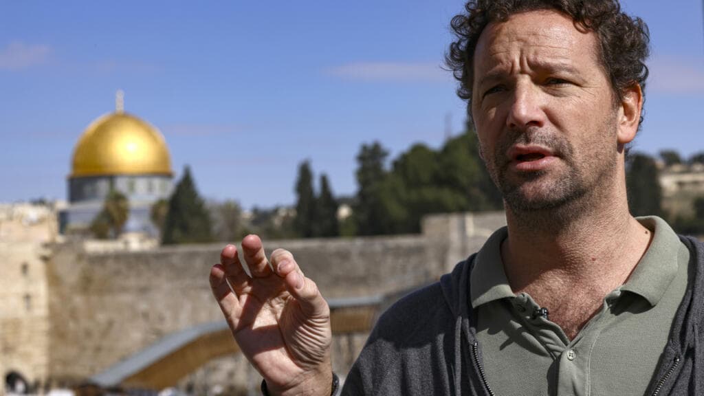 Israel revokes French researcher's travel permit