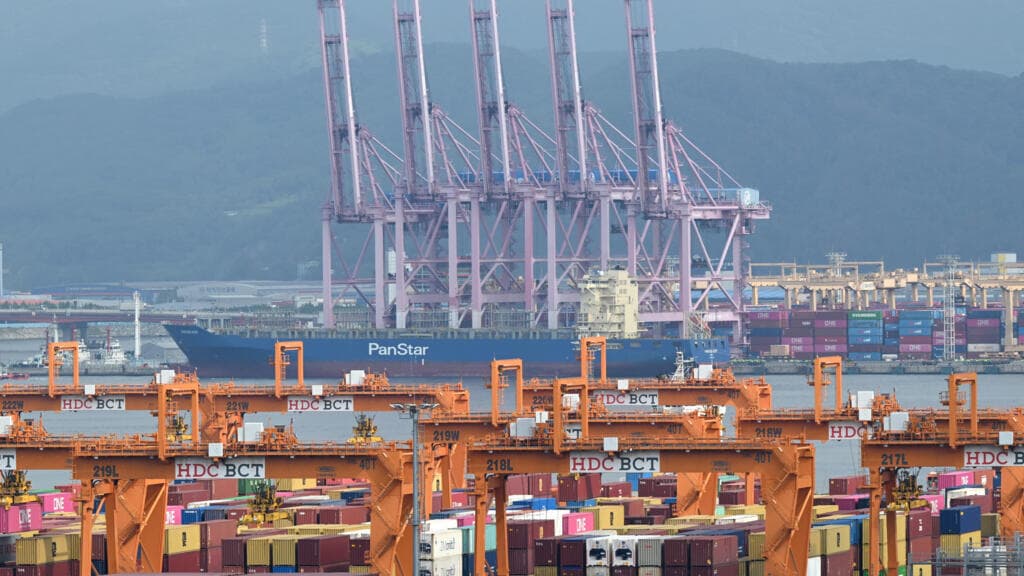 South Korea to Launch First Container Ship on Arctic Shipping Route