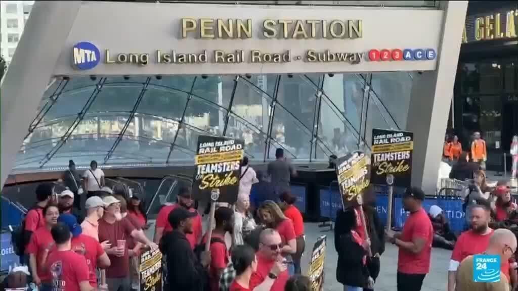 Long Island Railroad Strike Halts Major US Commuter Line