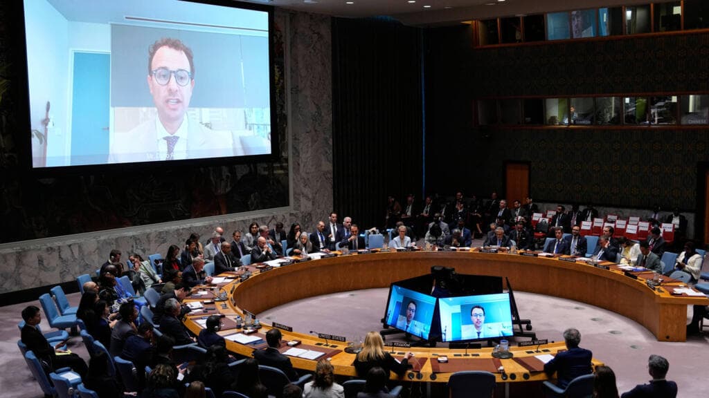 AI Executives Advocate Caution at UN, Anthropic CEO Commits to Slower Development