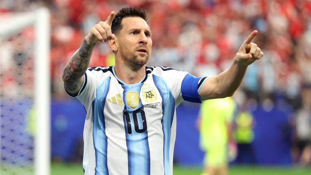 Messi Sets World Cup Scoring Record as Argentina Beats Austria 2-0