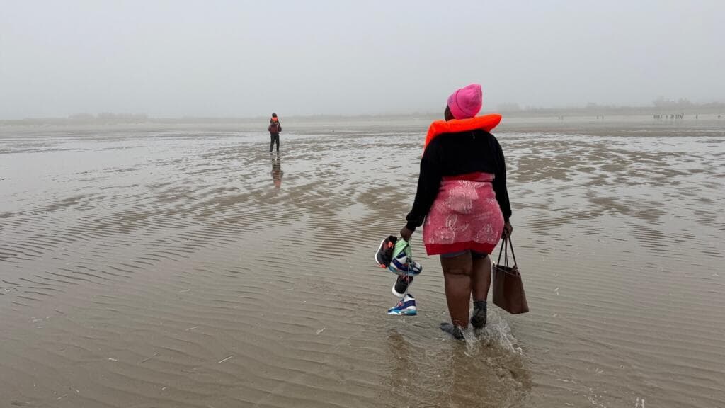 Migrants on French Beach Prepare for Dangerous Channel Crossing to UK