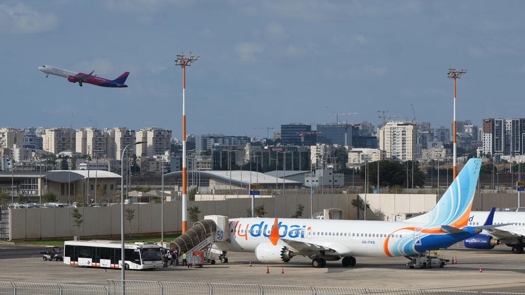 Crew Members of Flydubai Flight 1073 Successfully Land Plane After Attack