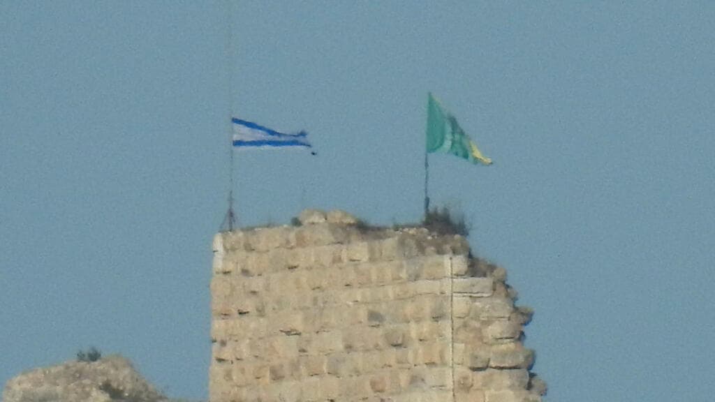 Israel Captures Beaufort Castle in Lebanon, Issues Evacuation Orders