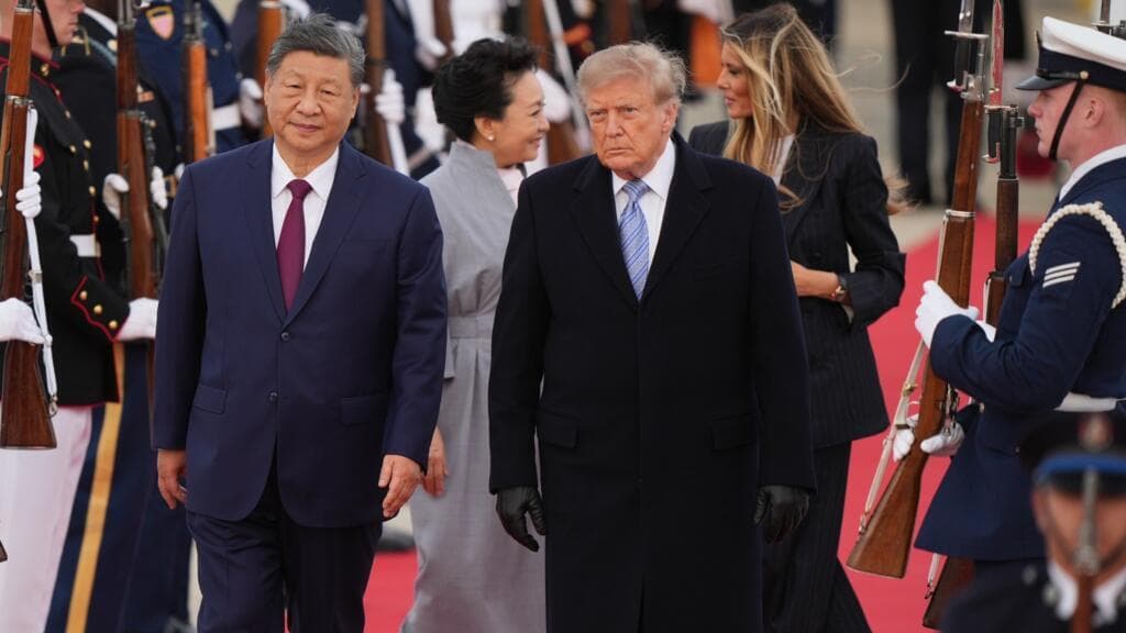 Trump Welcomes Xi Jinping as Chinese Leader Begins State Visit to the US