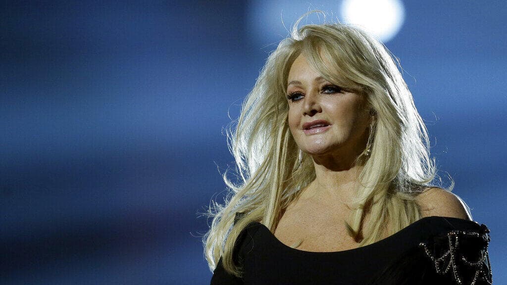 Bonnie Tyler, Iconic 80s Singer of 'Total Eclipse of the Heart,' Dies at 75