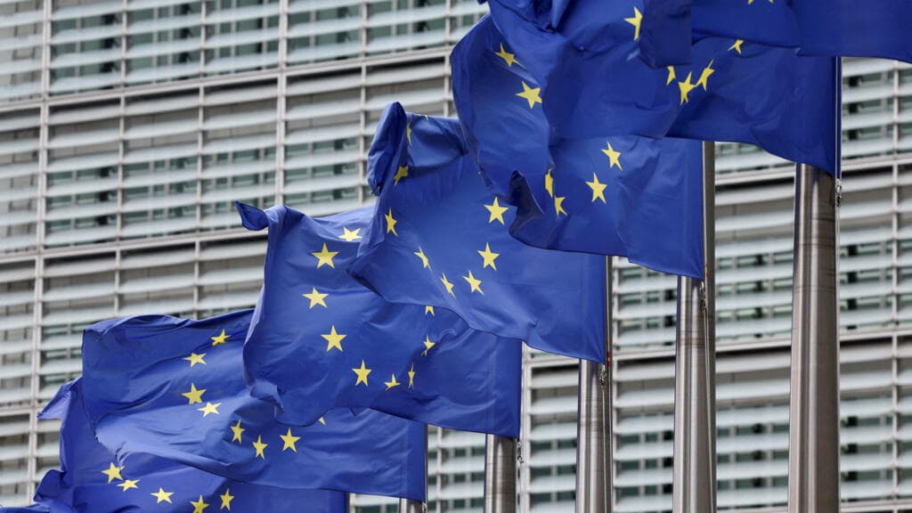 EU to Hold Talks with Taliban on Afghan Refugee Deportations