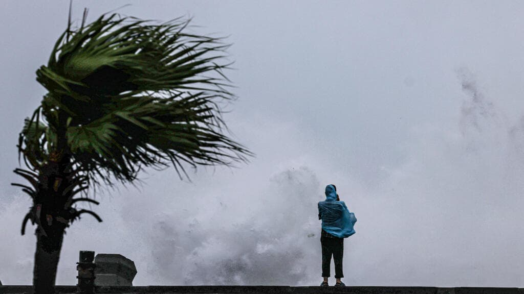 Typhoon Bavi Hits Eastern China, Prompting Evacuation of Over 2 Million Residents