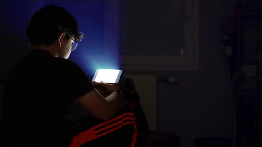 French Parents and Teachers Address Teen Smartphone Use and Its Risks