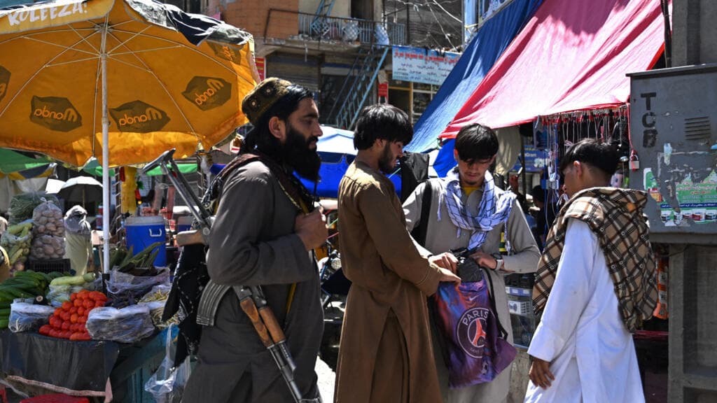 Pakistan Resumes Air Strikes in Afghanistan, Resulting in Multiple Casualties