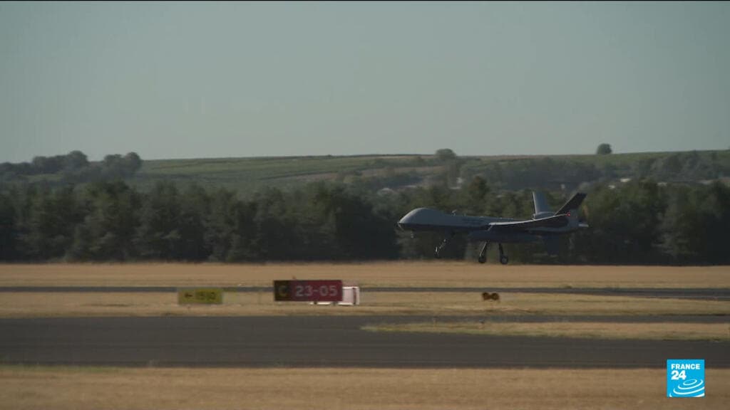 French Army Deploys Drones and Bulldozers to Combat Gironde Wildfire