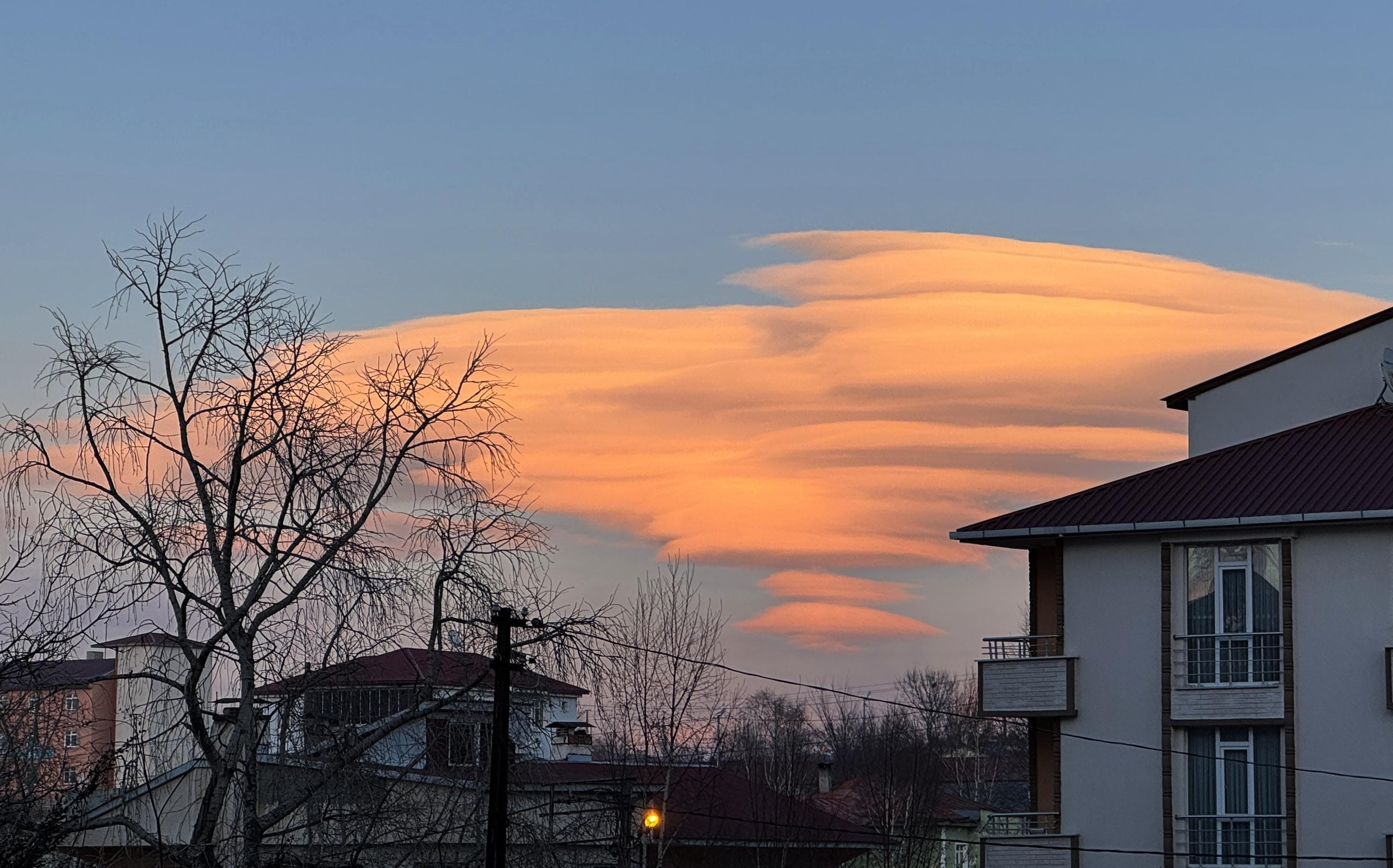 Ardahan semalarında mercek bulutları görüldü
