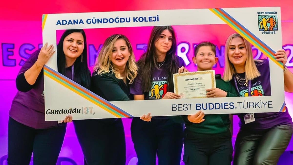 Özel gereksinimli çocukların en mutlu günü: ‘Best Buddies’ projesi Adana’da hayata geçti