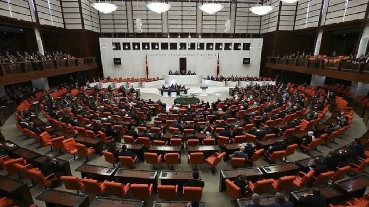 Meclis'te yeter sayısı krizi! Genel kurul kapandı