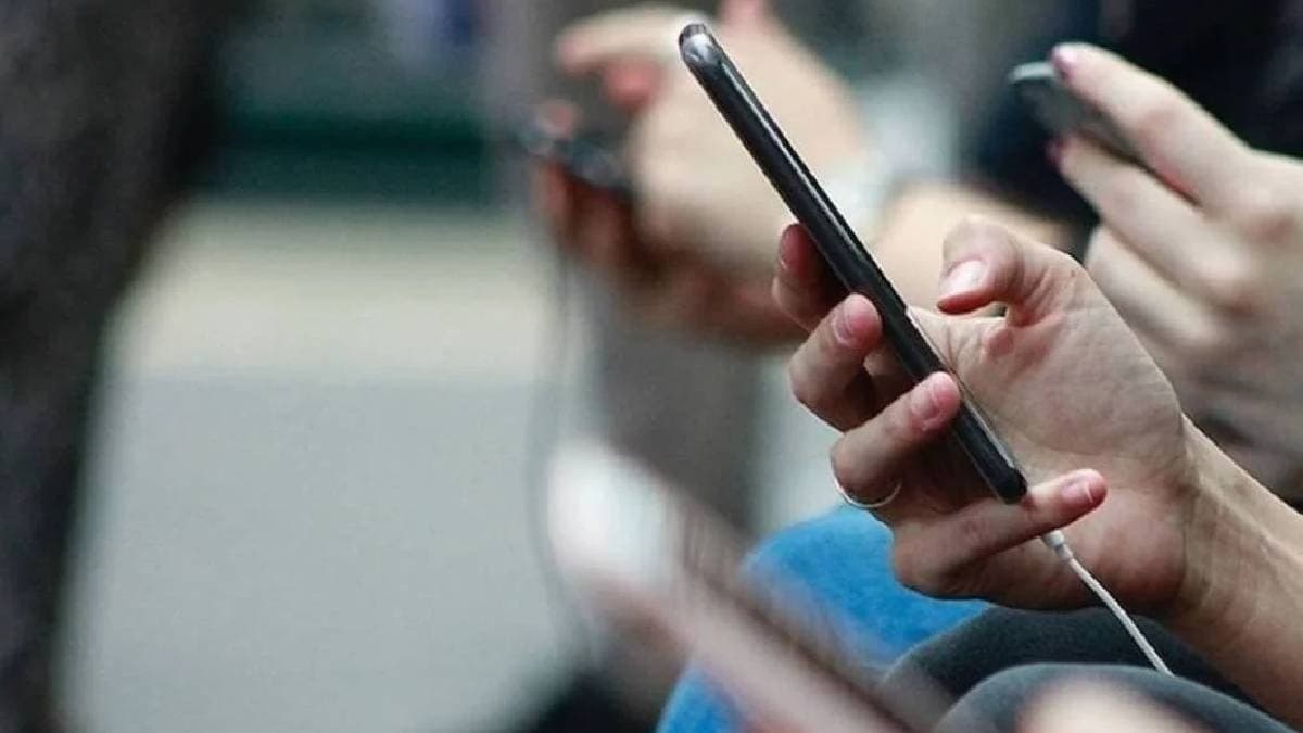 Telefonun ekranında yanıyorsa biri sizi dinliyor! Hemen kapatın