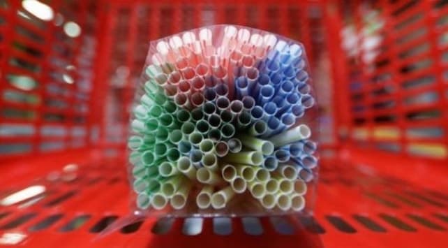 Plastik pipet kullanmadan önce iki kez düşünmelisiniz