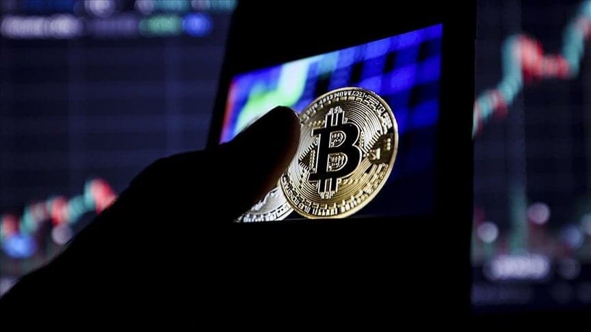 Çalışanlarına saat başına Bitcoin bonusu dağıtıyor
