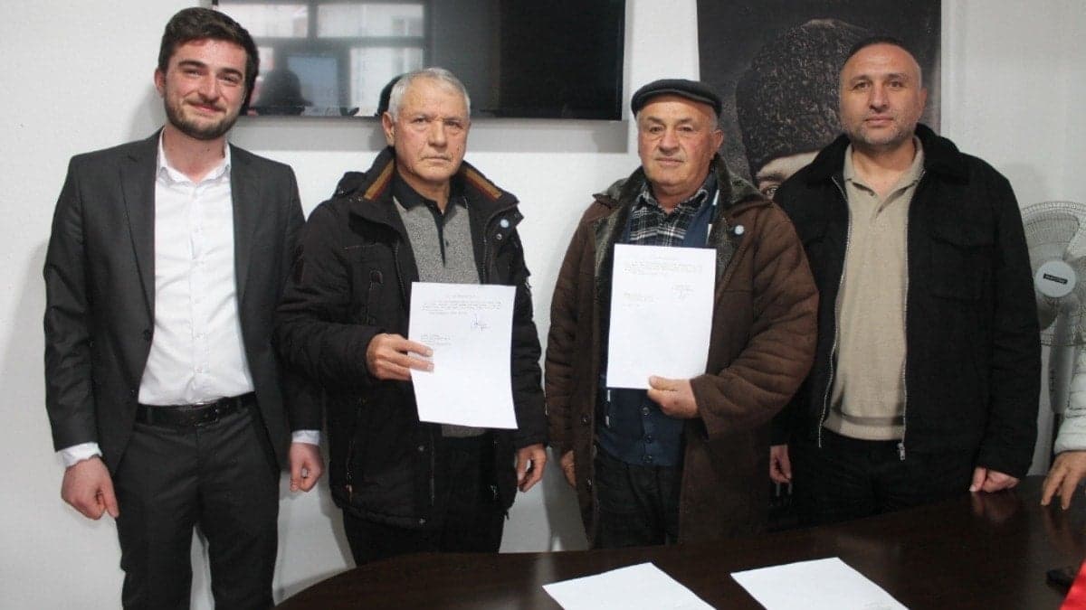 “MHP milliyetçi çizgiden uzaklaşıyor” dediler ve istifa ettiler