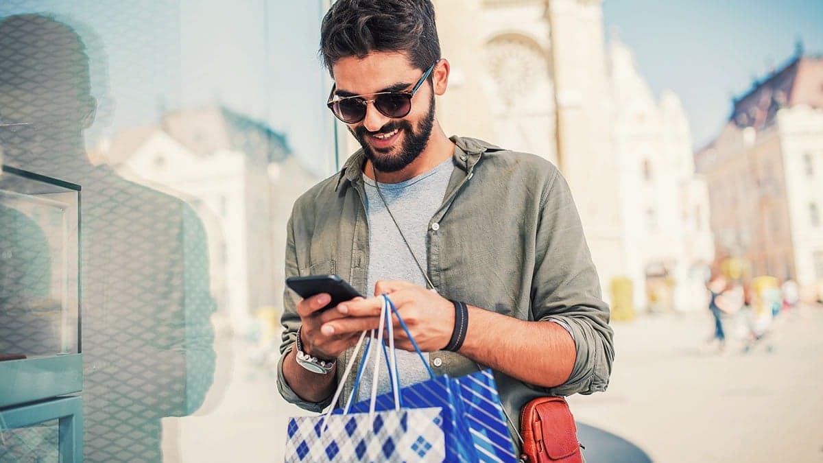 Psikologlara göre erkeklerin bu alışverişi ayrılığın habercisi