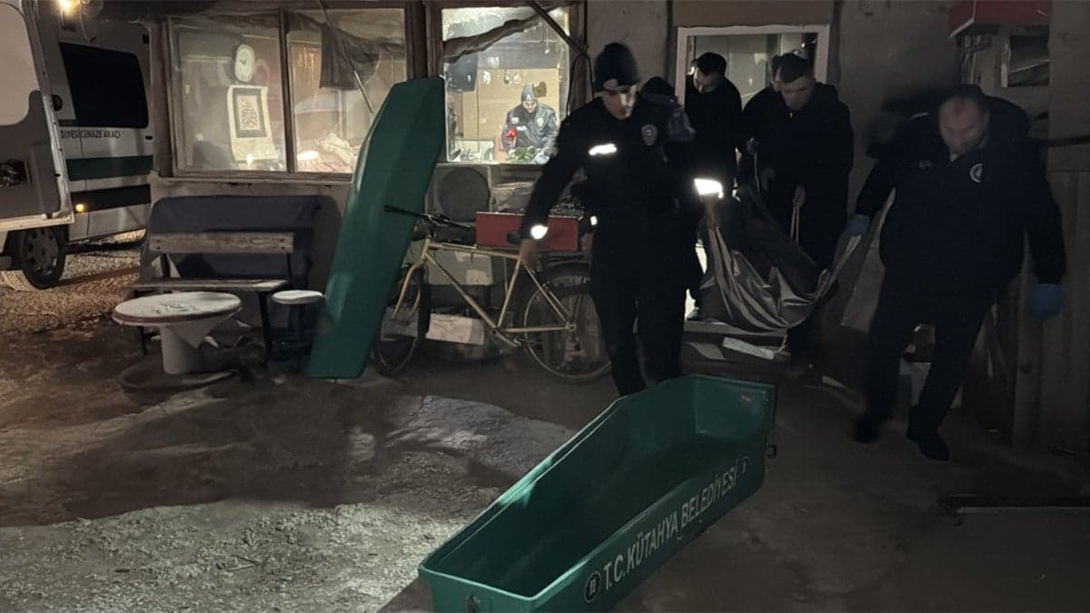 Otoparkın gece bekçisi ölü bulundu