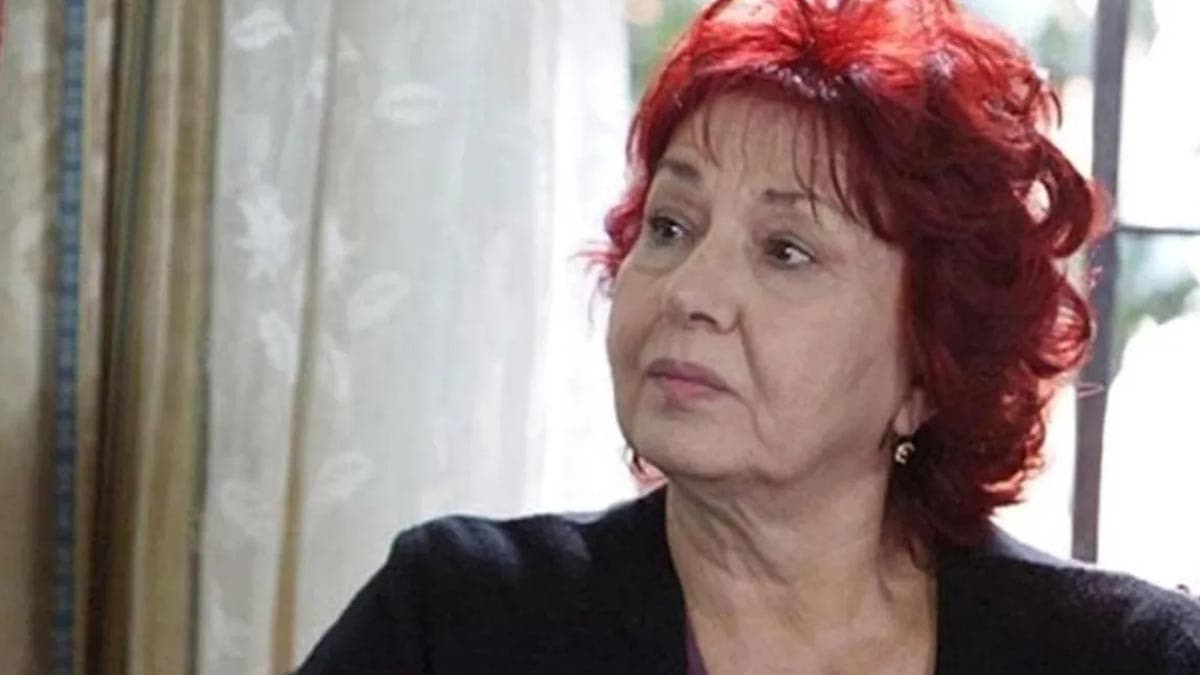 Yaprak Dökümü'nün Hayriye'si Güven Hokna değişti