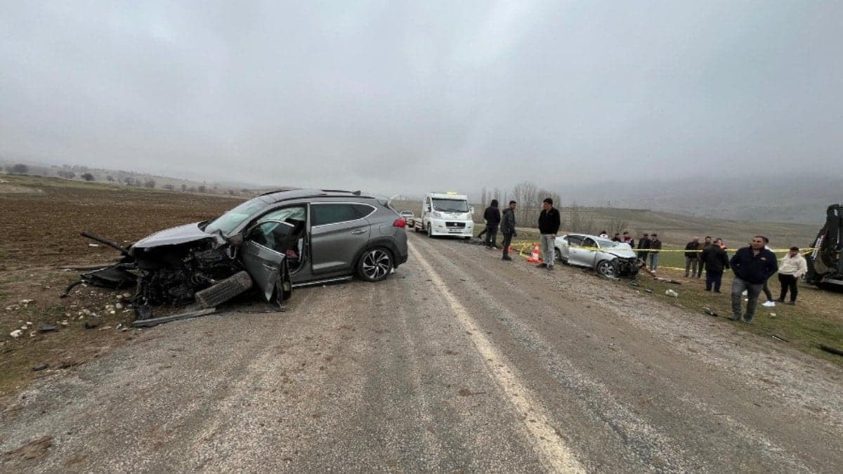 Yozgat'ta otomobiller çarpıştı: 1 ölü, 5 yaralı