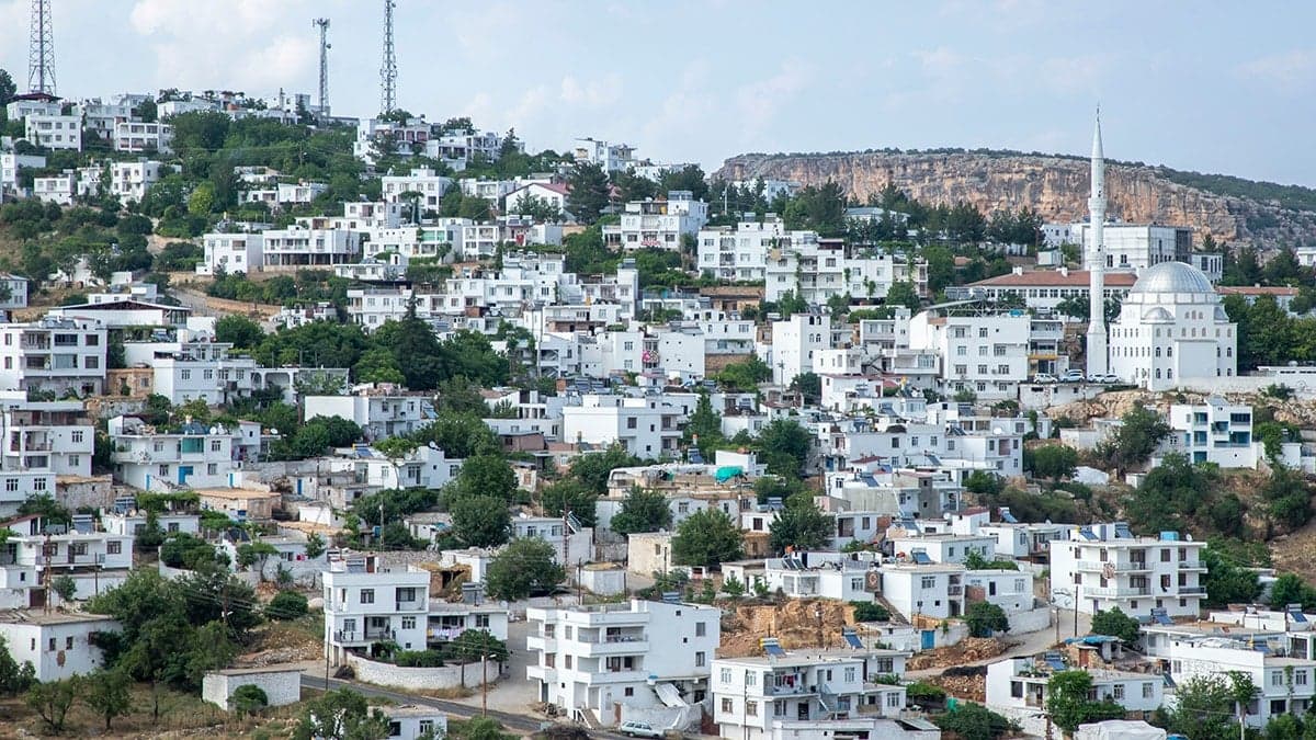 Görenler Bodrum sanıyor ama değil: Denizi yok, herkes akın akın gidiyor