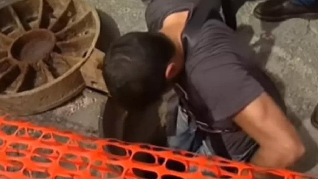 Berk Oktay’dan itiraf: Kanalizasyona girdi, çekimi bile kendisi yaptı!